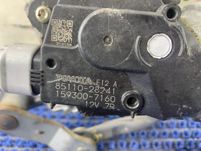 Трапеция дворников NOAH 2014.08 ZWR80G 2ZR-FXE