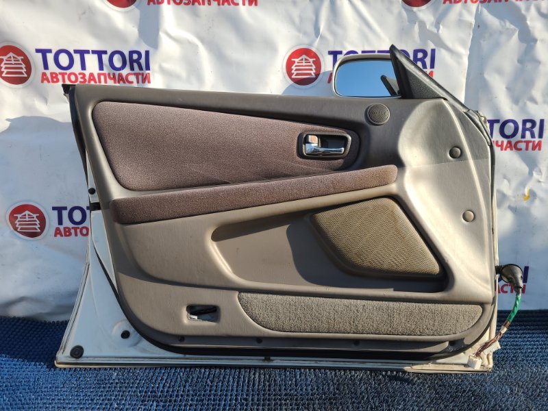 Обшивка дверей MARK II 1998.09 JZX100 1JZ-GE