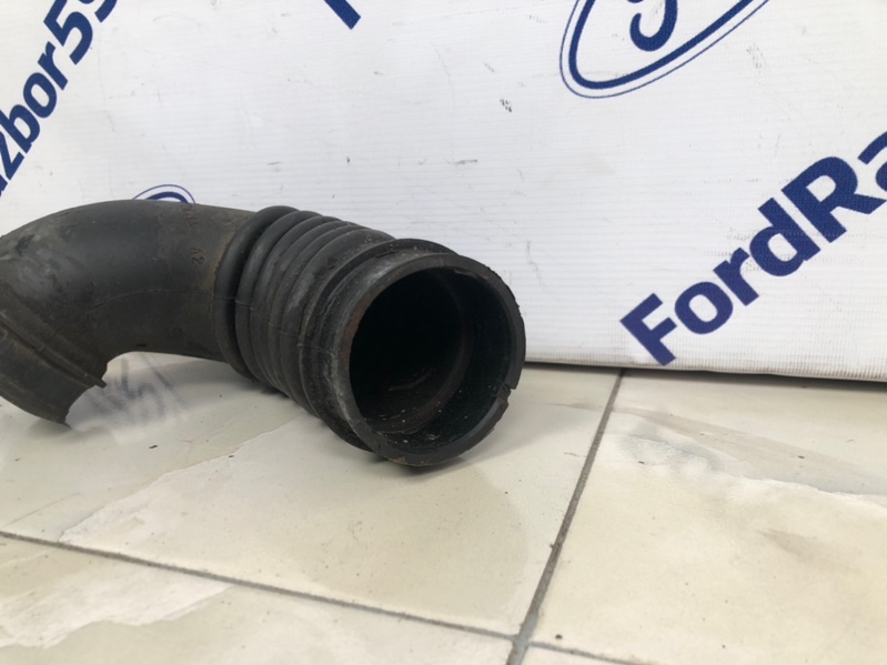 Патрубок воздушного фильтра (гофра) Toyota Corolla E110 1.4 (4ZZ-FE)