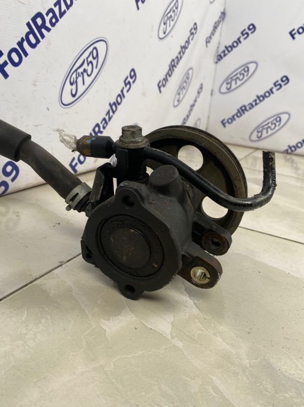 Насос ГУР IS200 1999 GXE10 2.0 (1G-FE)