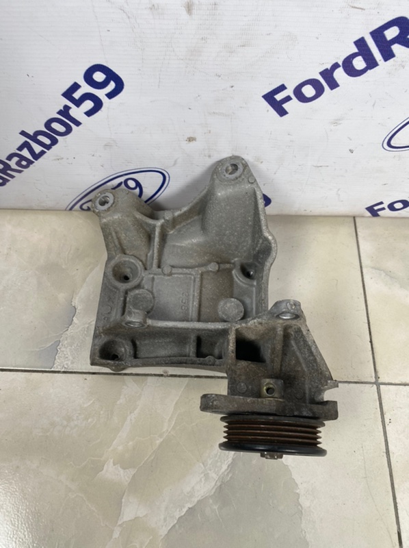 Кронштейн компрессора кондиционера IS200 1999 GXE10 2.0 (1G-FE)