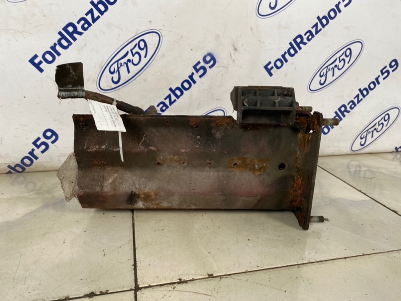 Лонжерон передний правый Land Rover Range Rover L322