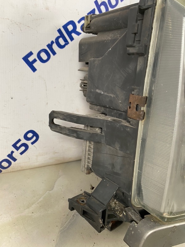 Фара передняя правая Range Rover 2002-2005 L322