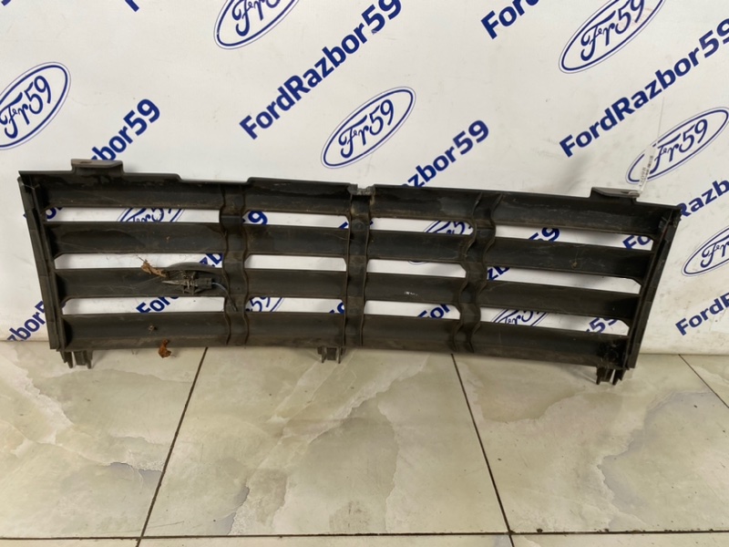 Решетка радиатора Range Rover 2002-2005 L322