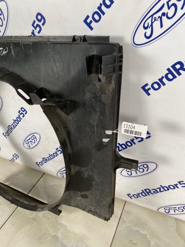 Воздуховод радиатора Range Rover 2002-2005 L322 Воздуховод радиатора Range Rover 2002-2005 L322
