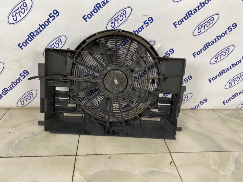 Диффузор с вентилятором Range Rover 2002-2005 L322 Диффузор с вентилятором Range Rover 2002-2005 L322
