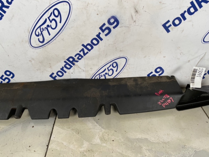 Дефлектор радиатора Land Rover Range Rover L322 Дефлектор радиатора Land Rover Range Rover L322