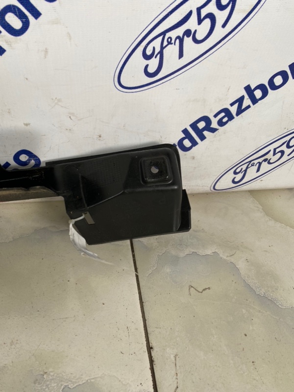 Дефлектор радиатора Range Rover 2002-2005 L322 Дефлектор радиатора Range Rover 2002-2005 L322