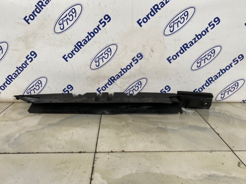 Дефлектор радиатора Range Rover 2002-2005 L322 Дефлектор радиатора Range Rover 2002-2005 L322