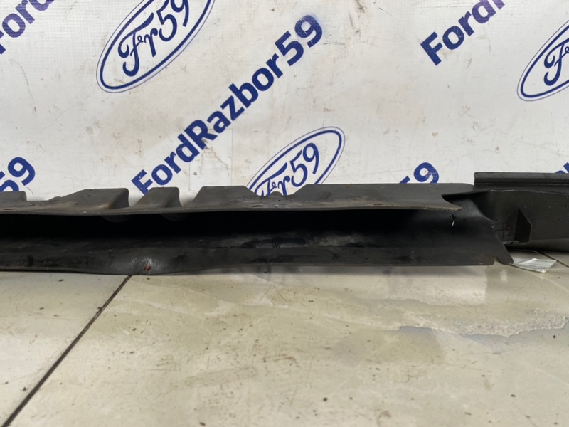 Дефлектор радиатора Range Rover 2002-2005 L322 Дефлектор радиатора Range Rover 2002-2005 L322