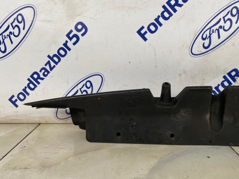 Дефлектор радиатора Range Rover 2002-2005 L322 Дефлектор радиатора Range Rover 2002-2005 L322