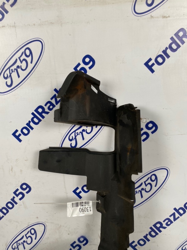 Дефлектор радиатора передний правый Range Rover 2002-2005 L322