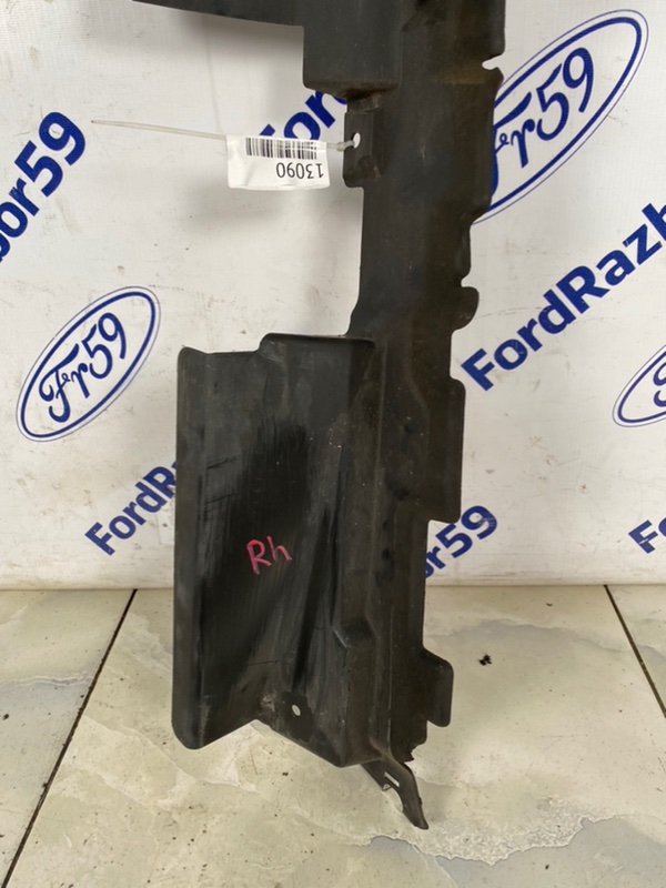 Дефлектор радиатора передний правый Land Rover Range Rover L322