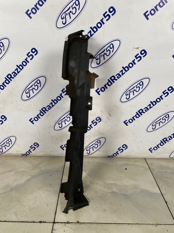 Дефлектор радиатора передний правый Range Rover 2002-2005 L322