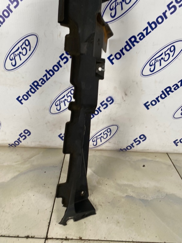 Дефлектор радиатора передний правый Range Rover 2002-2005 L322