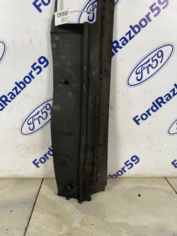 Дефлектор над радиаторами Land Rover Range Rover L322 Дефлектор над радиаторами Land Rover Range Rover L322