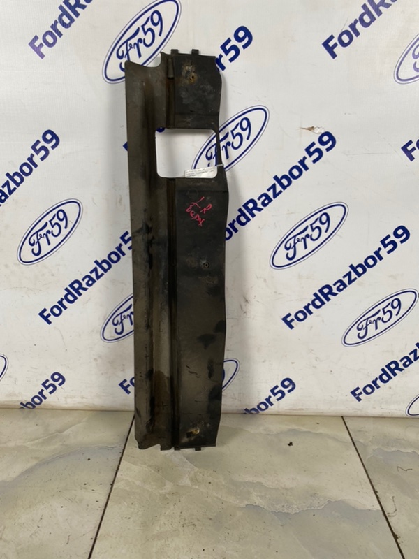 Дефлектор над радиаторами Range Rover 2002-2005 L322 Дефлектор над радиаторами Range Rover 2002-2005 L322