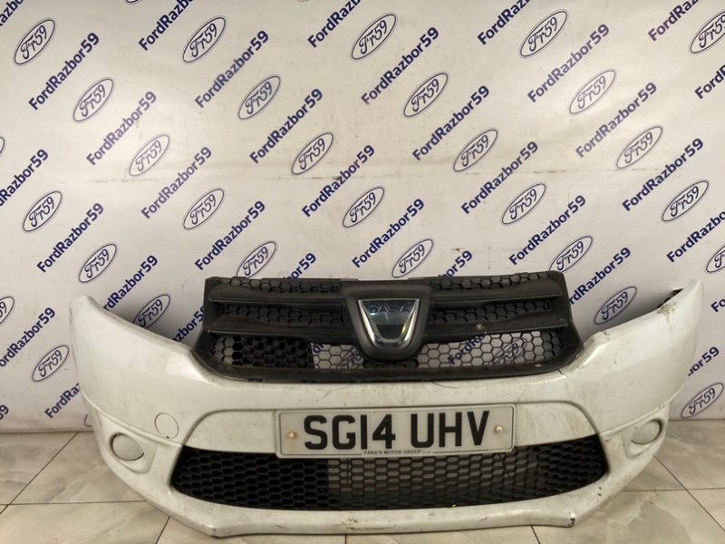 Бампер передний Dacia Sandero 2014 B52 контрактная