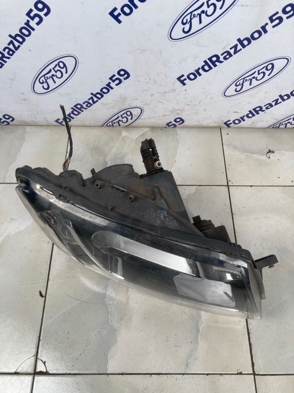 Фара передняя правая Sandero 2014 B52