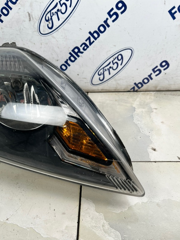Фара передняя правая Focus 2 2008 CB4