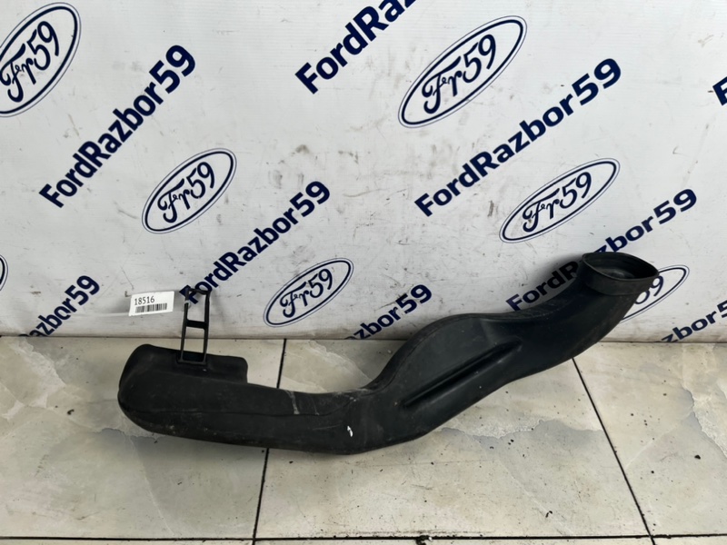 Запчасть воздухозаборник Opel Astra 2011 J 13307080 контрактная Воздухозаборник Opel Astra 2011 J 13307080 контрактная