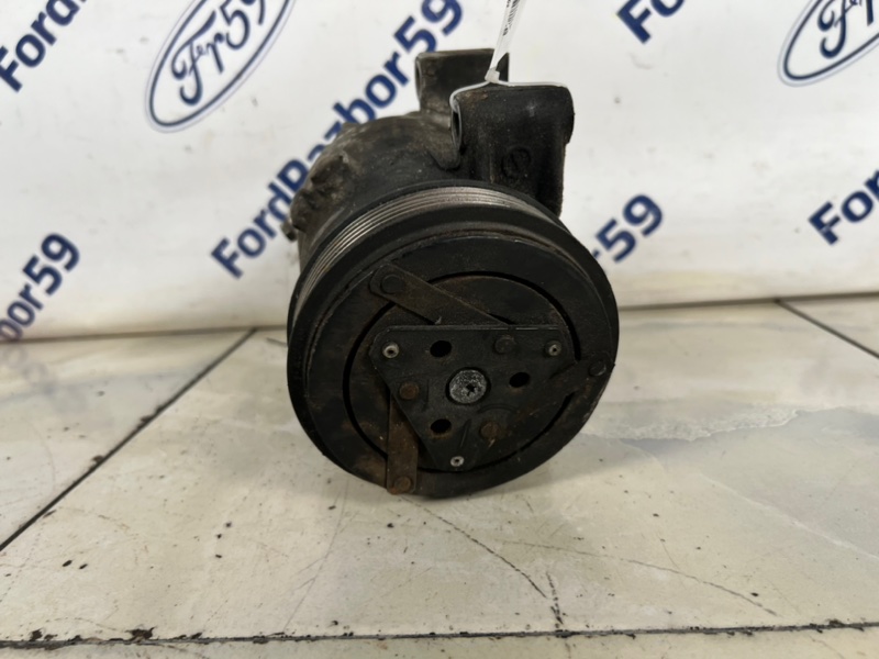 Компрессор кондиционера Nissan Primera P12 1.8 (QG18DE) Компрессор кондиционера Nissan Primera P12 1.8 (QG18DE)