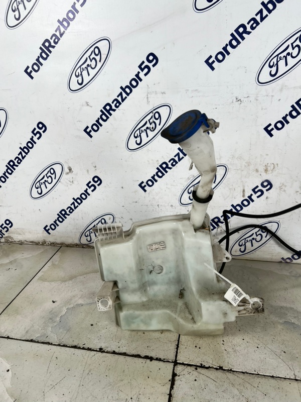 Бачок омывателя Ford Focus 3 2011 CB8 1817940 контрактная