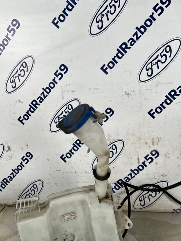 Бачок омывателя Focus 3 2011 CB8