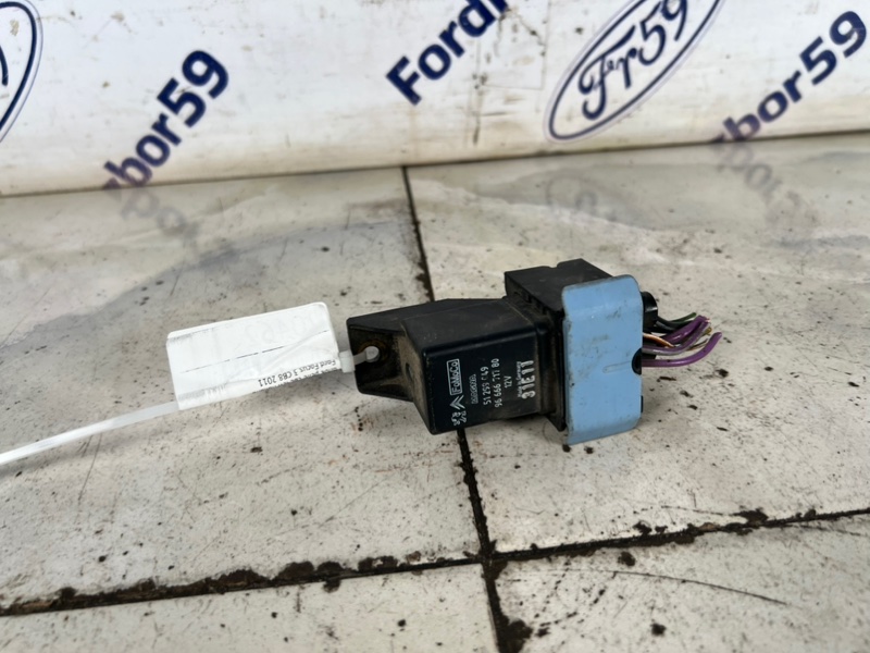 Реле накала свечей Ford Focus 3 CB8