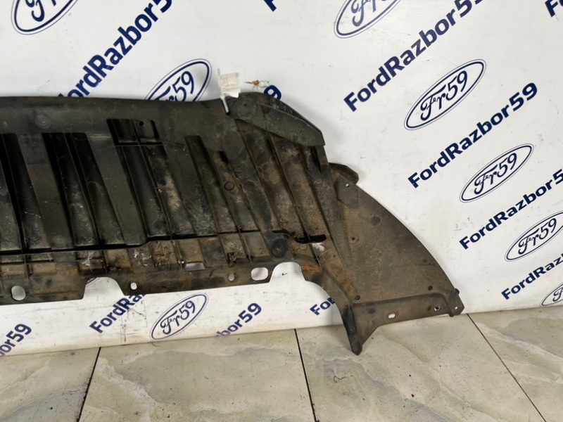 Пыльник бампера передний Focus 3 2011 CB8 Пыльник бампера передний Focus 3 2011 CB8