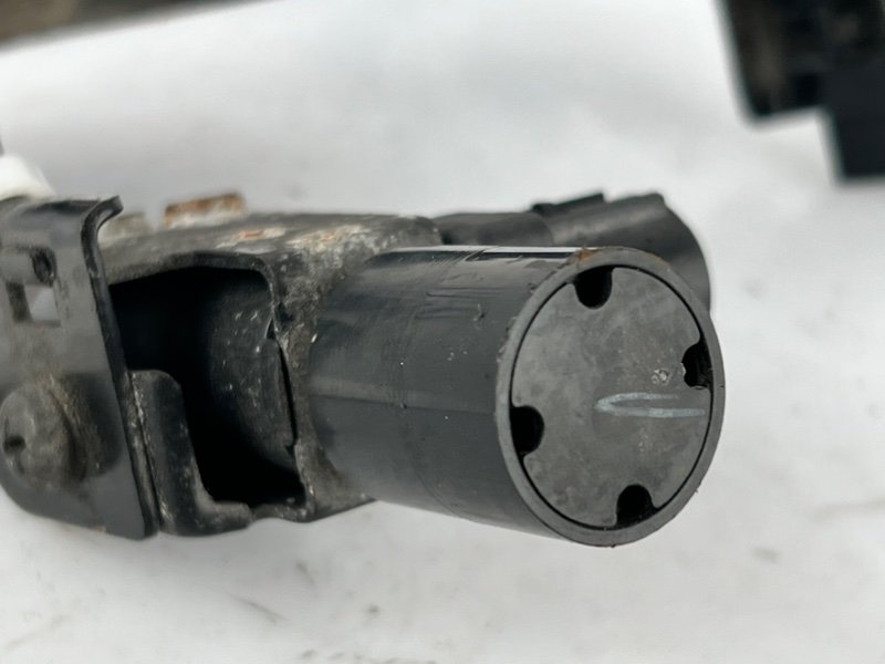 Клапан электромагнитный RL 2009 KB2 3.7 (J37A2) Клапан электромагнитный RL 2009 KB2 3.7 (J37A2)
