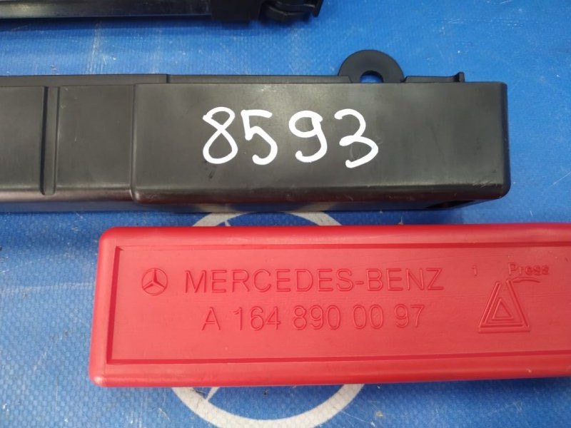 Знак аварийной остановки ML 500 2006 W164 113.964