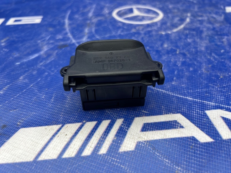 Разъем OBD E320 2003 W211 112.949