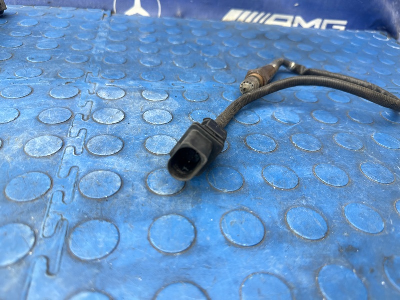 Датчик кислородный передний Mercedes-benz C300 w204 272.947