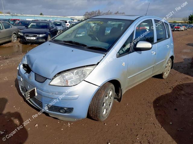 Mitsubishi Colt 2005.