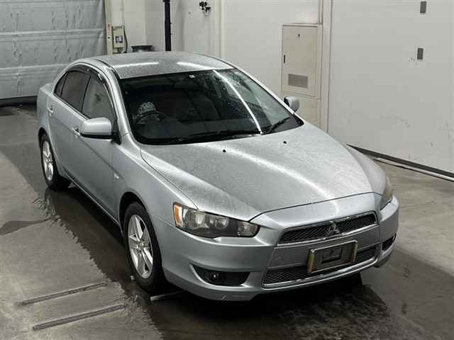 Mitsubishi Lancer X 2007.