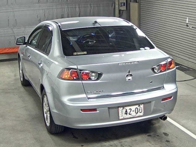 Mitsubishi Lancer X 2010.