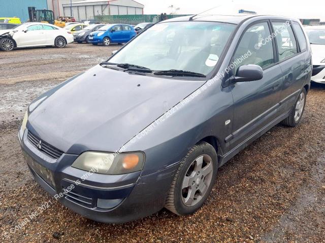 Mitsubishi Space Star 2003.