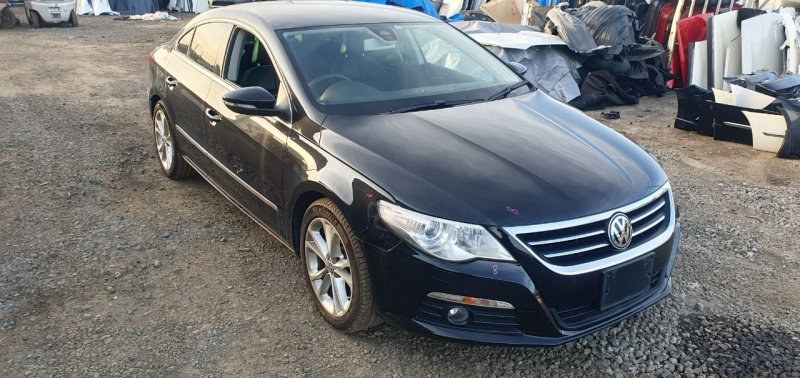 Volkswagen Passat CC 2011.