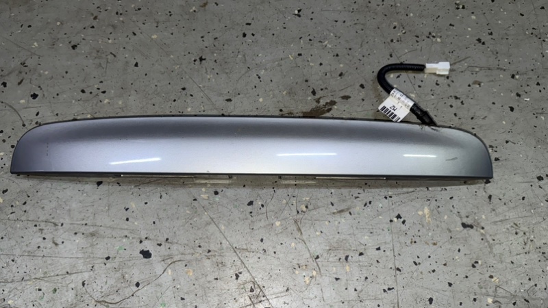 Кнопка багажника Nissan Note ХЭТЧБЕК CR14DE 2006 (б/у)