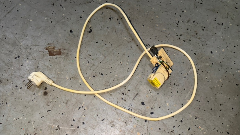 Фильтр сетевой стиральной машины Electrolux EWS 103410A (б/у)