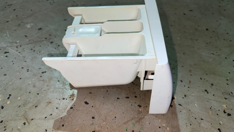 Порошкоприемник лоток стиральной машины Bosch WLF 20261 (б/у) Порошкоприемник лоток стиральной машины Bosch WLF 20261 (б/у)