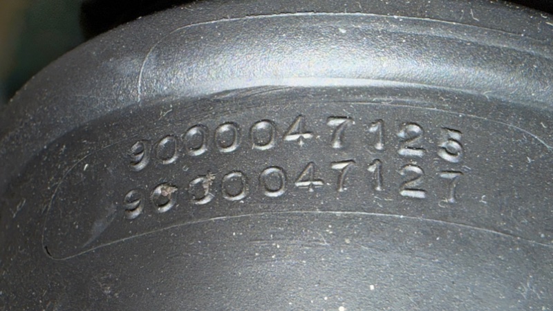 Патрубок сливной стиральной машины Bosch WLF 20261 (б/у) Патрубок сливной стиральной машины Bosch WLF 20261 (б/у)