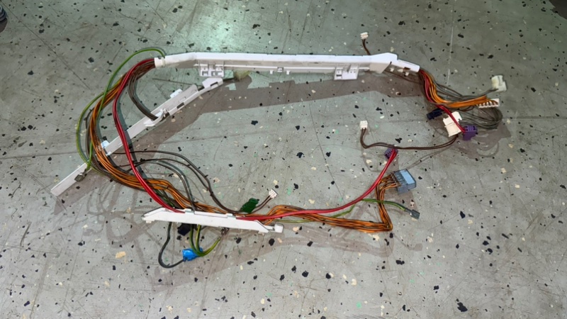 Проводка стиральной машины Bosch WLF 20261 (б/у) Проводка стиральной машины Bosch WLF 20261 (б/у)