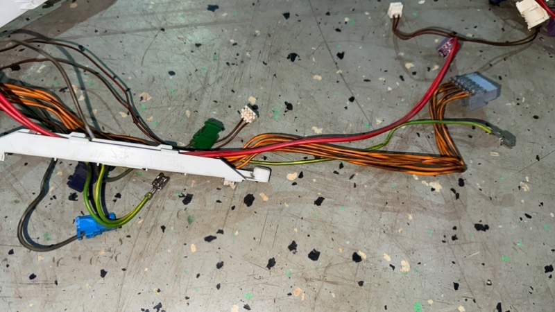 Жгут (провода) стиральной машины Bosch WLF 20261 (б/у) Жгут (провода) стиральной машины Bosch WLF 20261 (б/у)