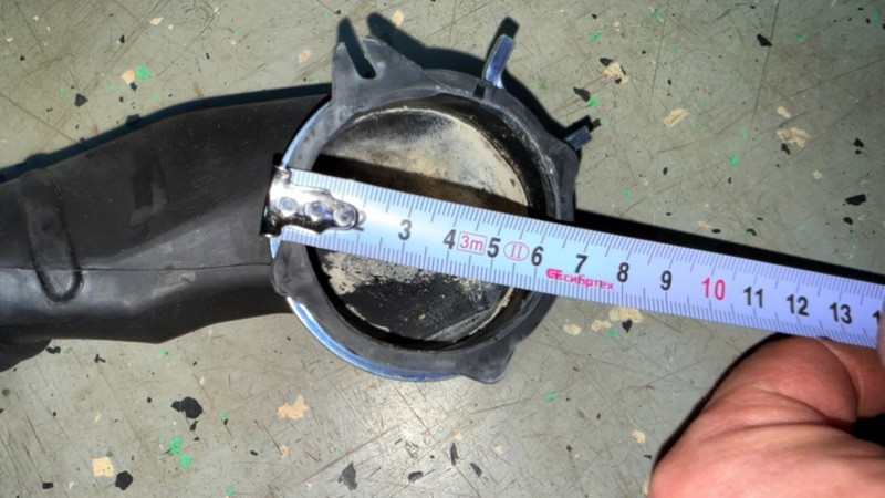 Патрубок заливной стиральной машины Bosch WLF 20261 (б/у) Патрубок заливной стиральной машины Bosch WLF 20261 (б/у)