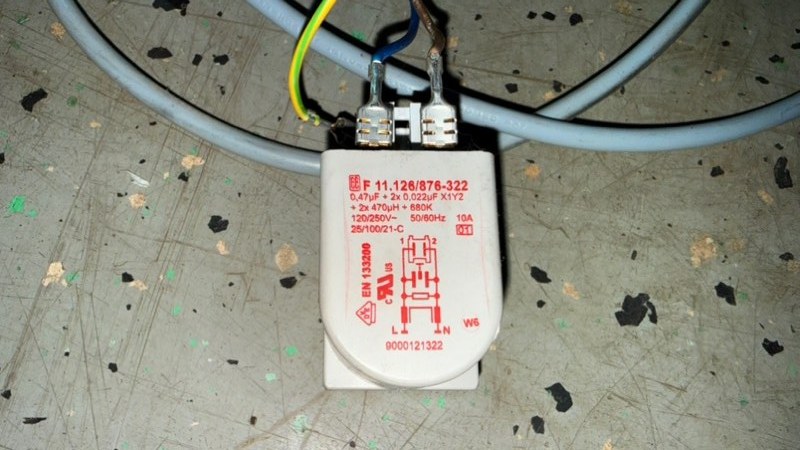 Фильтр сетевой стиральной машины Bosch WLF 20261 (б/у) Фильтр сетевой стиральной машины Bosch WLF 20261 (б/у)