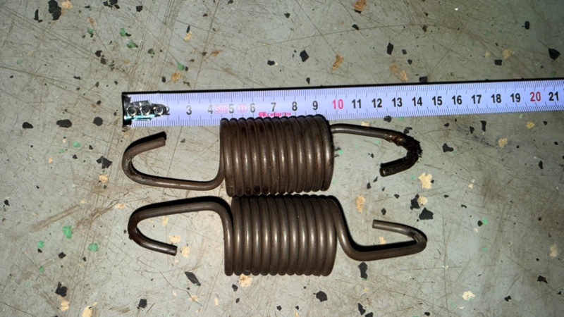 Пружины стиральной машины Bosch WLF 20261 (б/у) Пружины стиральной машины Bosch WLF 20261 (б/у)