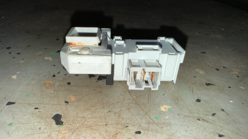 Замок люка (убл) стиральной машины Bosch WLF 20261 (б/у) Замок люка (убл) стиральной машины Bosch WLF 20261 (б/у)