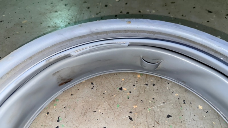 Манжета стиральной машины Bosch WLF 20261 (б/у) Манжета стиральной машины Bosch WLF 20261 (б/у)